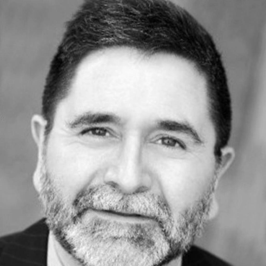 Imagine pentru articolul numit Prof. univ. Colin Johnson